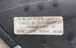 Зеркало боковое левое для Volkswagen Touareg 2008 года на фотографиях