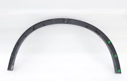 Молдинг крыла передний левый для Nissan X-Trail 2022 года на фотографиях