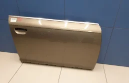 Дверь передняя правая для Audi A6 2002 года на фотографиях