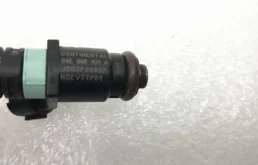 Форсунка топливная для Skoda Octavia 2015 года на фотографиях