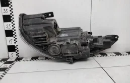 Фара правая для Hyundai Tucson 2012 года на фотографиях