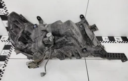 Фонарь левый для Toyota Land Cruiser 2014 года на фотографиях