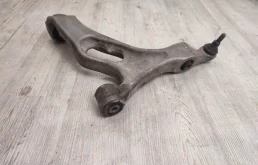Рычаг передний правый нижний для Volkswagen Touareg на фотографиях