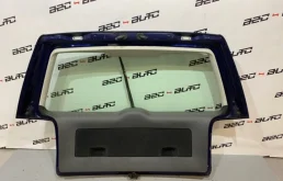 Дверь багажника для Volkswagen Passat 2001 года на фотографиях