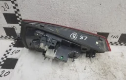 Фонарь правый для BMW X3 2023 года на фотографиях