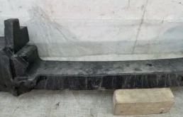 Абсорбер переднего бампера для Nissan X-Trail 2014 года на фотографиях