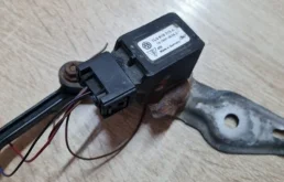 Датчик дорожного просвета передний для Volkswagen Touareg 2004 года на фотографиях