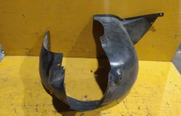 Крылья для Volkswagen Polo 2008 года на фотографиях