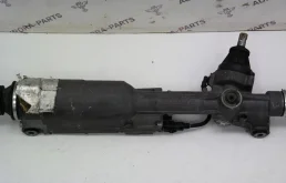 Рулевая рейка для Audi A6 2018 года на фотографиях