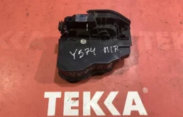 Уплотнитель передней правой двери для BMW 5er 2015 года на фотографиях