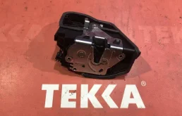 Уплотнитель передней правой двери для BMW 5er 2015 года на фотографиях