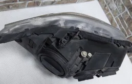 Фара левая для Mercedes-Benz S class 2005 года на фотографиях