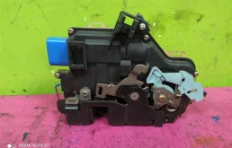 Уплотнитель передней правой двери для Skoda Octavia на фотографиях