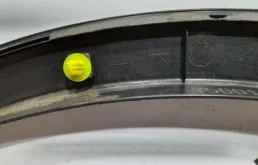 Расширитель арок передний правый для Toyota RAV4 2014 года на фотографиях