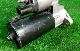 Стартер для Volkswagen Passat 2005 года на фотографиях