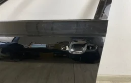 Дверь передняя левая для Audi A4 2016 года на фотографиях