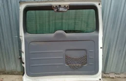 Крышка багажника для Toyota RAV4 2004 года на фотографиях