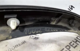 Накладка на крыло передняя левая для Toyota RAV4 2015 года на фотографиях