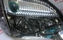 Фара ксенон левая для Nissan X-Trail 2004 года на фотографиях