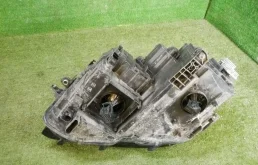 Фара ксенон левая для Volkswagen Tiguan 2016 года на фотографиях