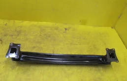 Усилитель заднего бампера для Skoda Octavia 2014 года на фотографиях