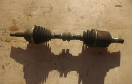 Привод передний левый для Nissan Murano 2002 года на фотографиях