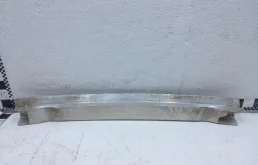 Усилитель переднего бампера для Porsche Macan на фотографиях