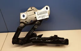 Петля капота левая для BMW 3er 2024 года на фотографиях