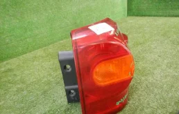 Фонарь внешний правый для Toyota Land Cruiser 2015 года на фотографиях