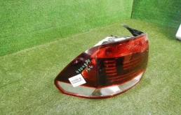 Фонарь левый для Volkswagen Polo 2017 года на фотографиях