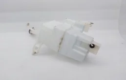 Бачок омывателя для Nissan X-Trail 2010 года на фотографиях