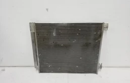 Радиатор кондиционера для Nissan Qashqai 2017 года на фотографиях