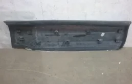 Молдинг двери задний правый для Volkswagen Tiguan 2010 года на фотографиях