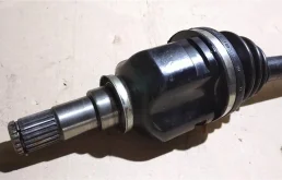 Привод передний левый для Toyota Corolla 2011 года на фотографиях