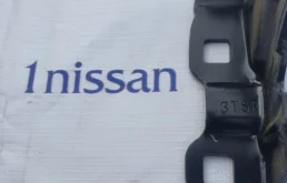 Петля капота правая для Nissan Teana на фотографиях