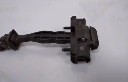 Ограничитель двери передней левой для BMW X5 на фотографиях