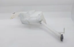 Бачок омывателя для Nissan X-Trail 2010 года на фотографиях