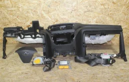 Подушка безопасности водителя для Kia Rio 2017 года на фотографиях