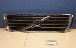 Решетка радиатора для Volvo S80 2004 года на фотографиях