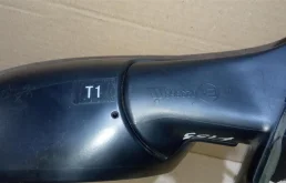 Зеркало боковое левое для Nissan Juke 2010 года на фотографиях