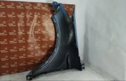 Крыло правое для Ford Kuga 2008 года на фотографиях