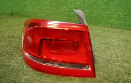 Фонарь внешний левый для Volkswagen Passat 2012 года на фотографиях