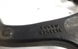 Рычаг передний правый верхний для Volvo XC90 2006 года на фотографиях