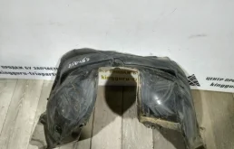 Подкрылок передний левый для Renault Duster 2012 года на фотографиях