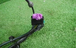 Уплотнитель передней правой двери для Ford Transit 2013 года на фотографиях