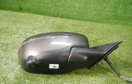 Стекла и зеркала для Nissan X-Trail 2021 года на фотографиях