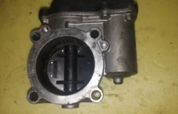 Дроссельная заслонка для Volkswagen Passat 2014 года на фотографиях