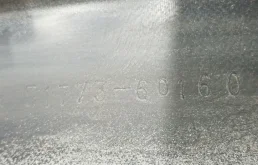 Накладка порога правая для Toyota Land Cruiser 2015 года на фотографиях