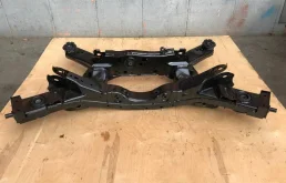 Задний подрамник для Nissan Teana 2012 года на фотографиях