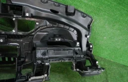 Торпедо (в сборе) для Volkswagen Touareg 2018 года на фотографиях